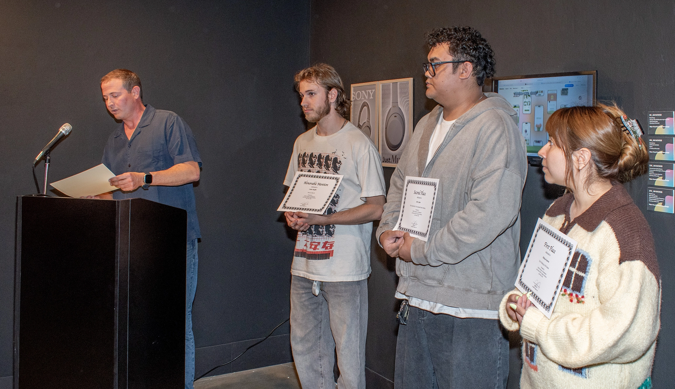Reception photo of 2D+3D+ Awards.
